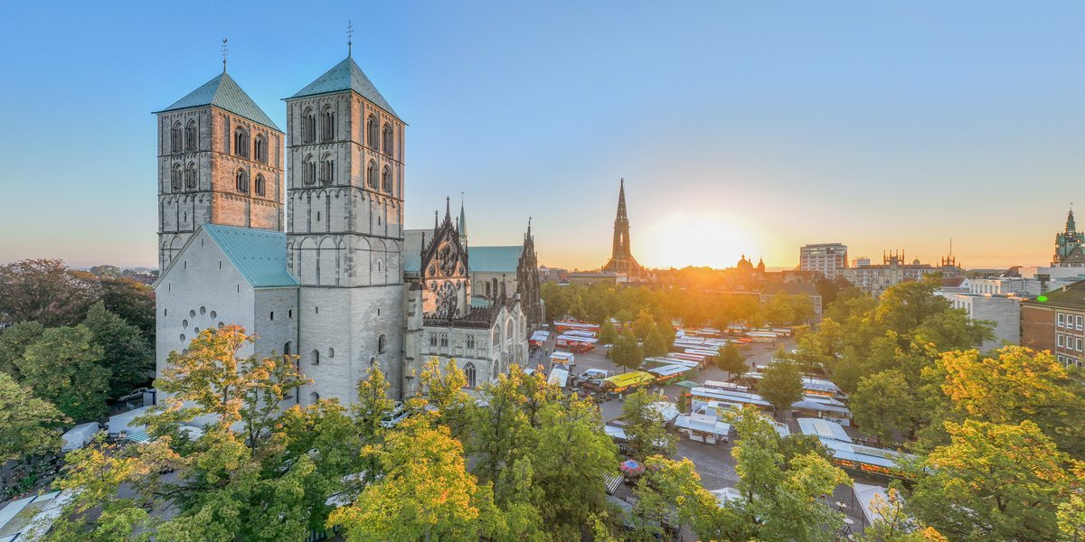 Dom und Marktplatz in Münster von oben