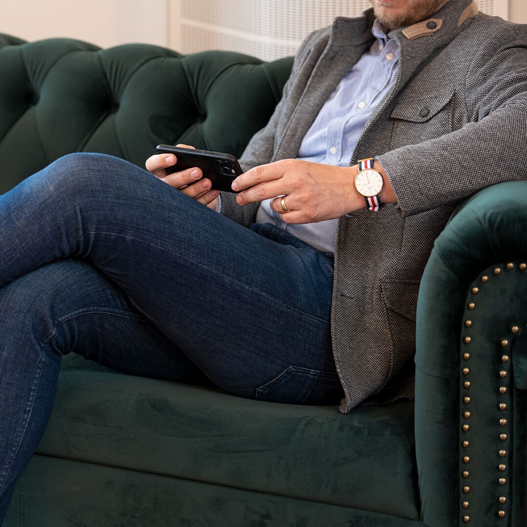 Mann mit Handy